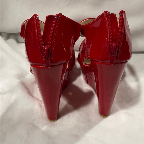 Candy Apple Red Wedges✨ - Picture 4 of 7